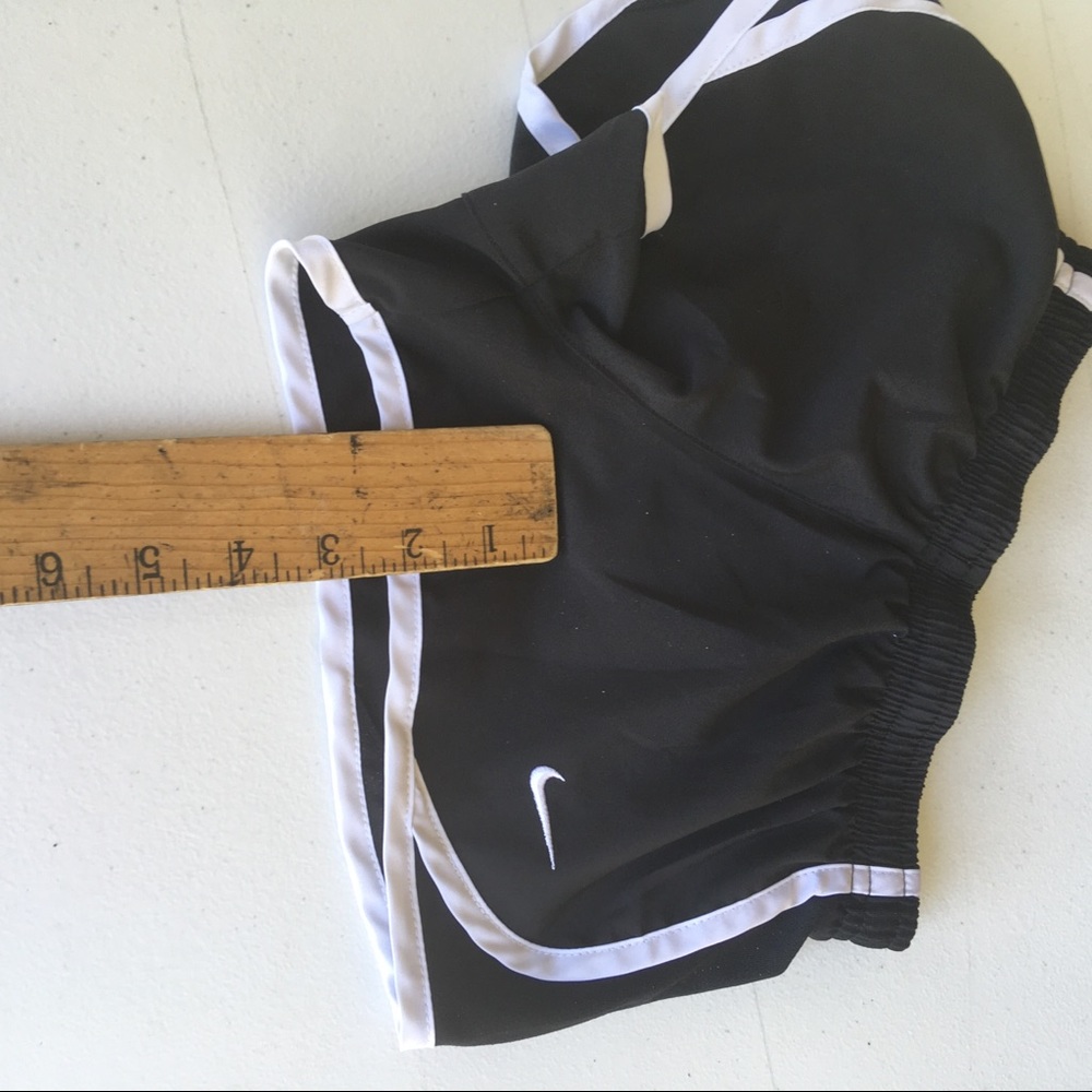 Nike Youth XS black Short Pants - Picture 6 of 6